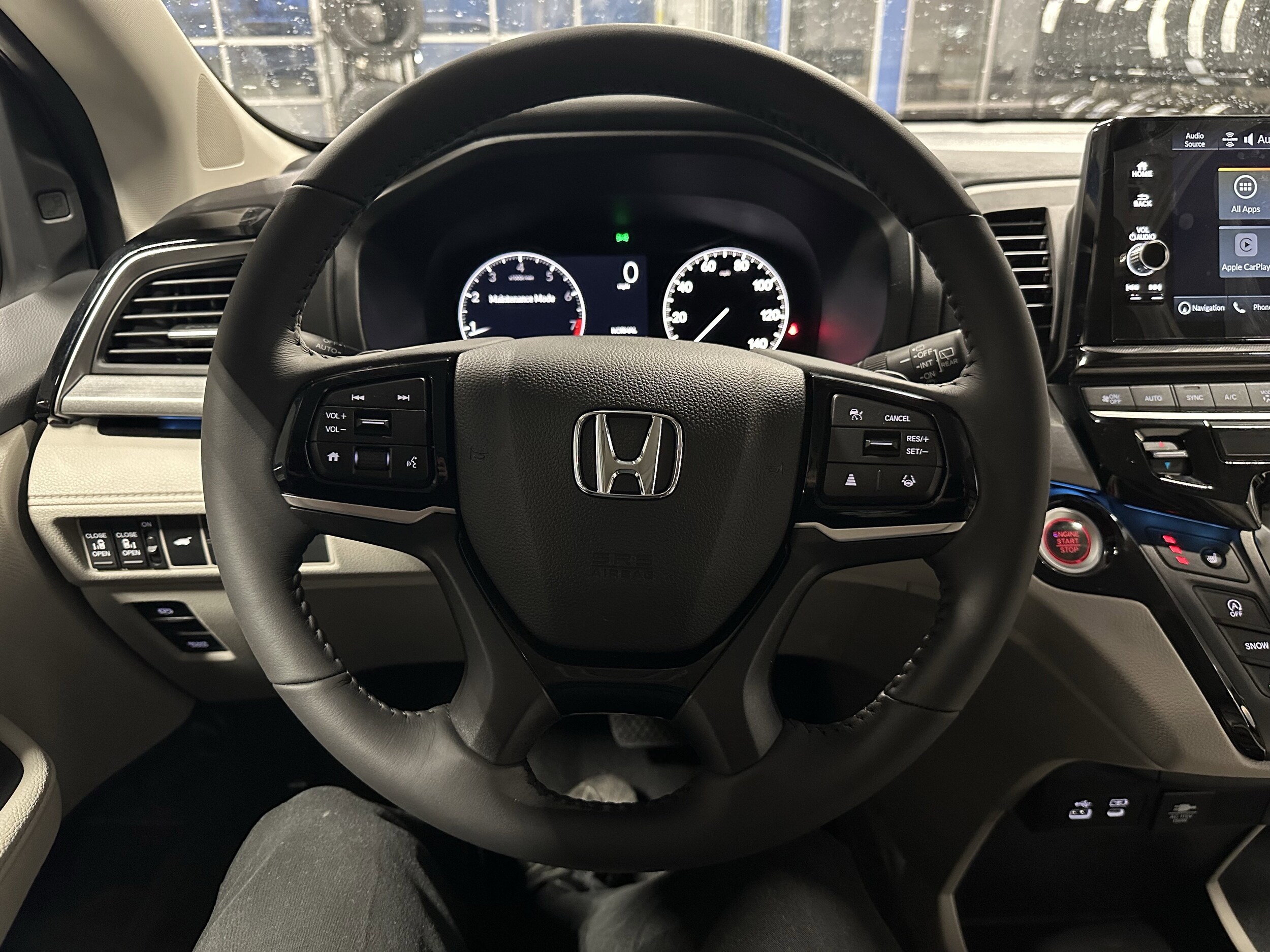 2026 Honda Odyssey Touring - Photo 9