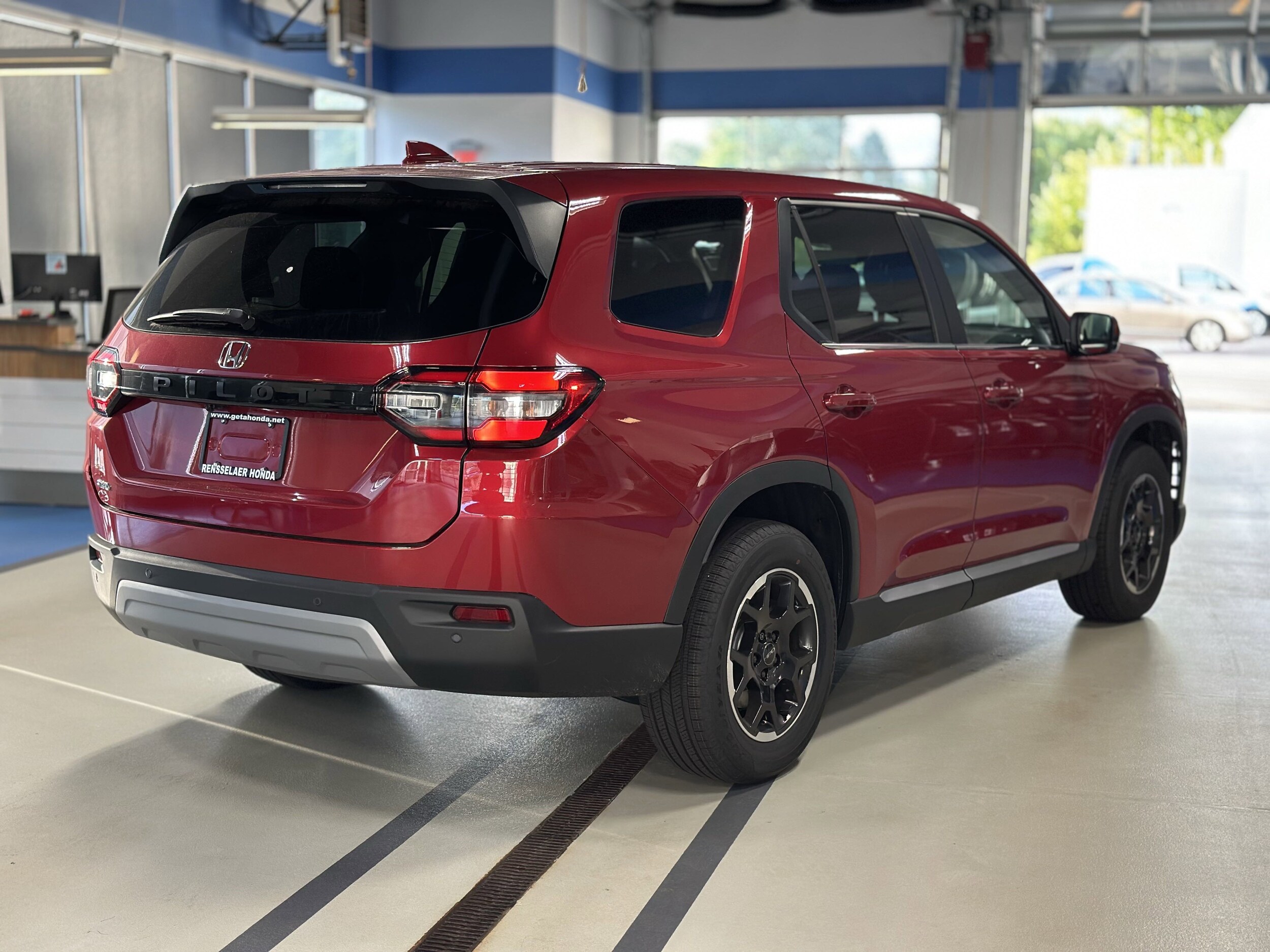 2025 Honda Pilot EX-L photo 3