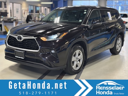 2021 Toyota Highlander LE SUV