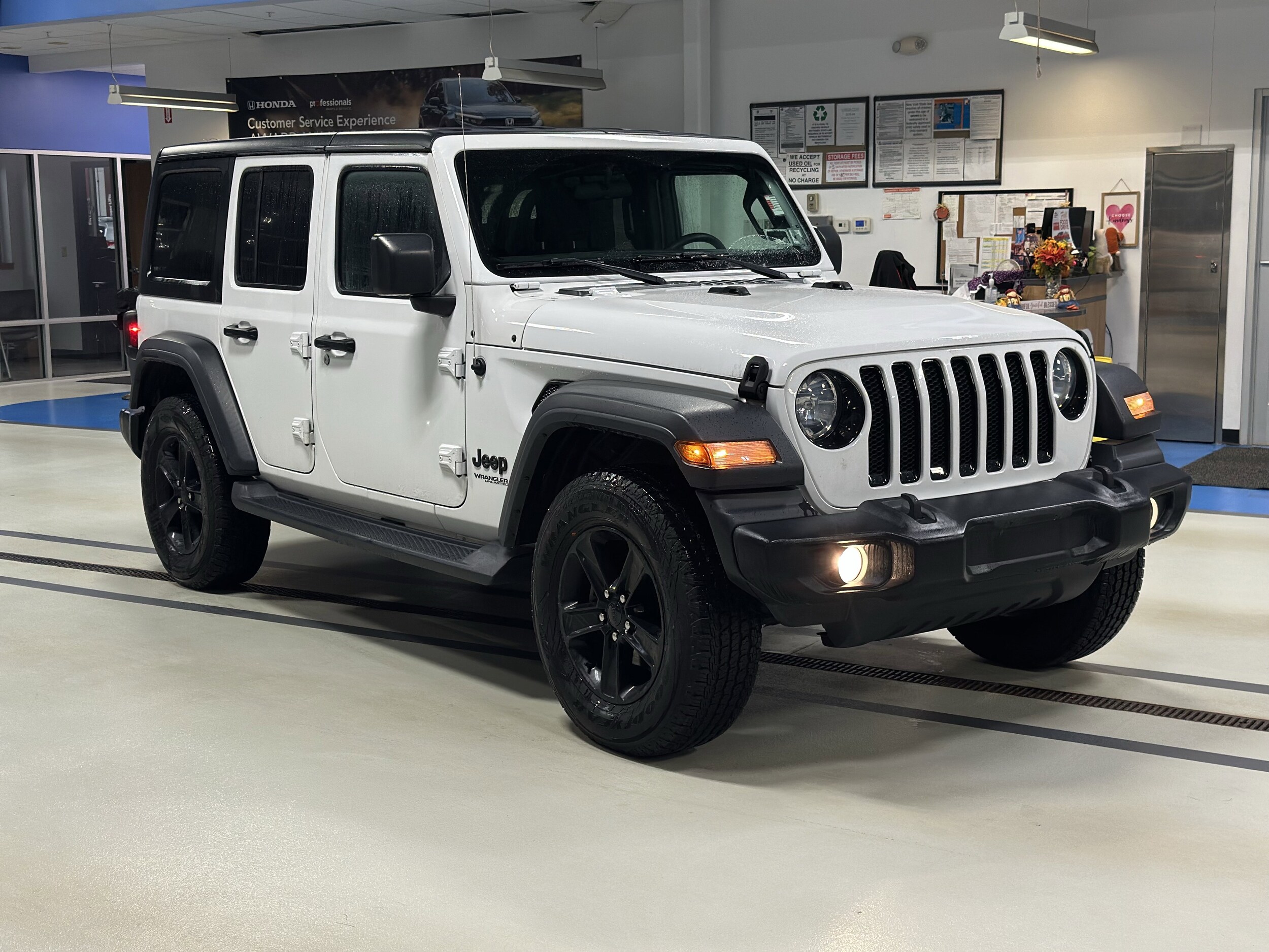 2020 Jeep Wrangler Unlimited Sport Altitude photo 3