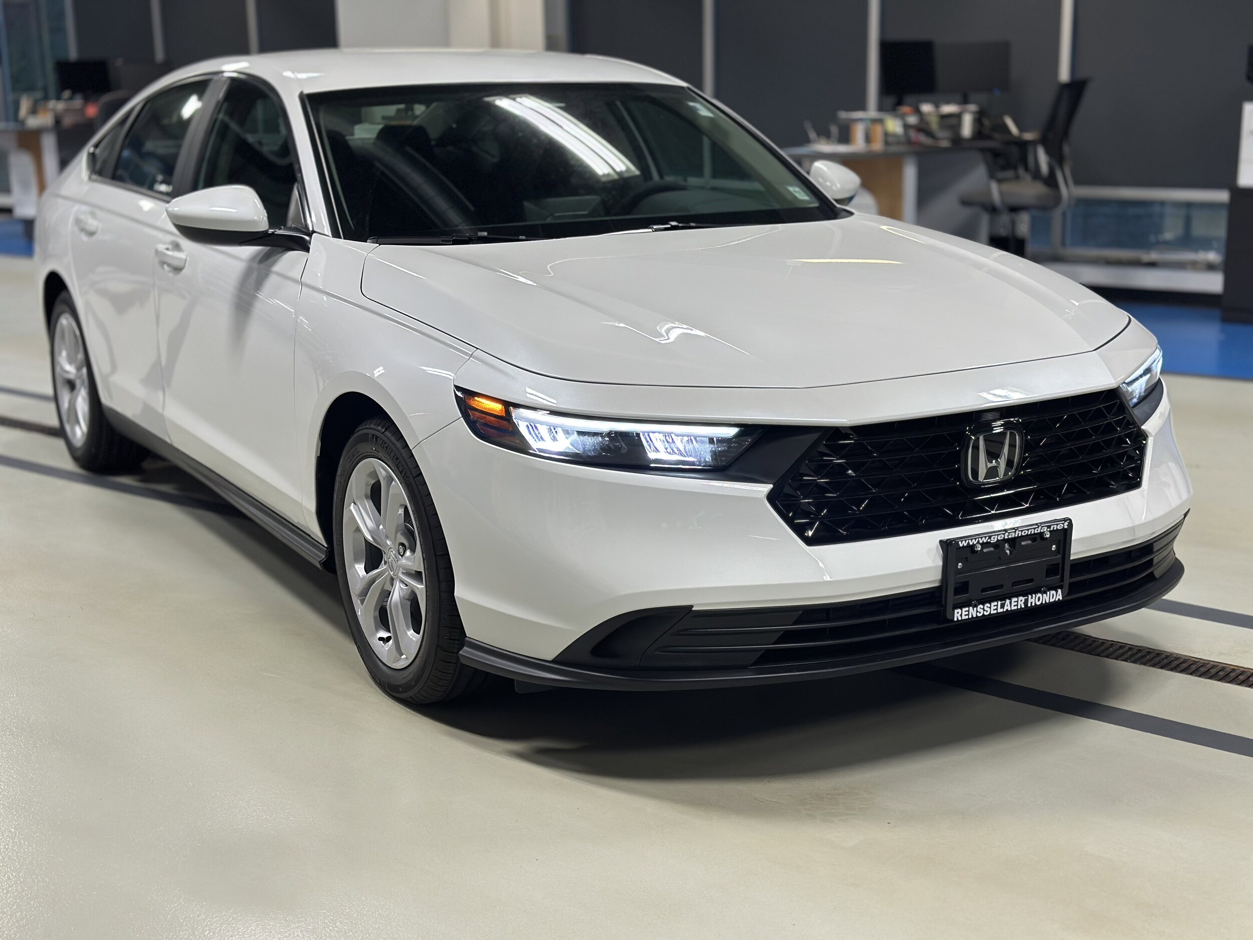 2025 Honda Accord LX photo 2