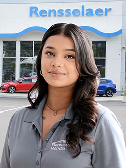 Staff member Hemma Pokhai from ID_6341e2b0359f