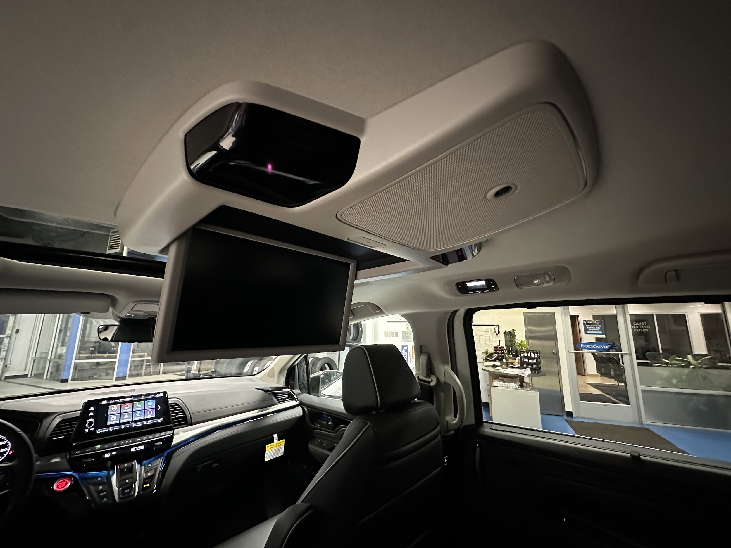 2026 Honda Odyssey Touring - Photo 24