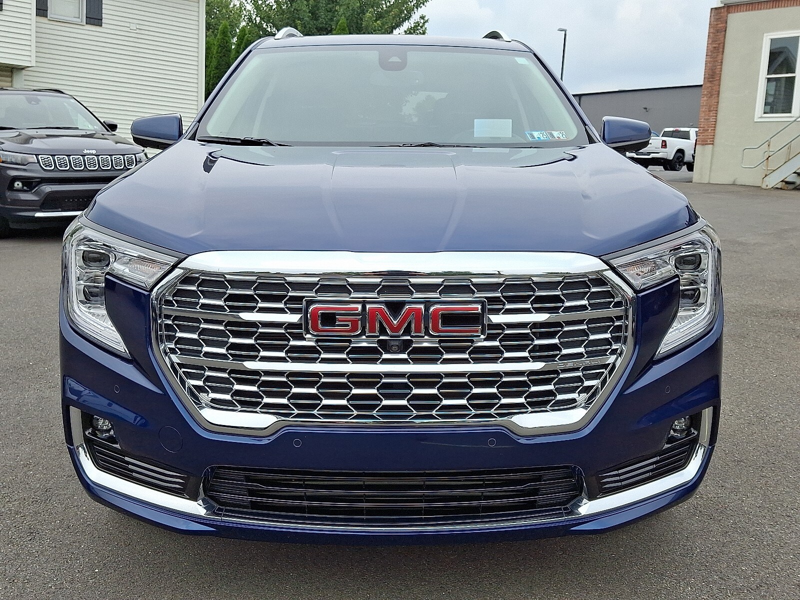 2022 Gmc Terrain Denali photo 2