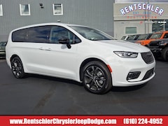 New 2026 Chrysler Pacifica SELECT AWD Passenger Van in Slatington