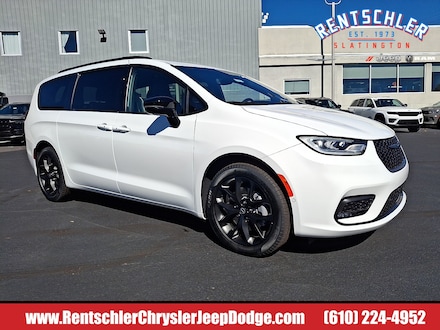 2026 Chrysler Pacifica LIMITED AWD Passenger Van