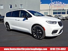 New 2026 Chrysler Pacifica LIMITED AWD Passenger Van in Slatington