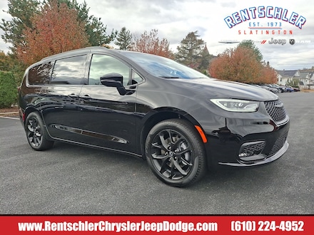 2026 Chrysler Pacifica SELECT AWD Passenger Van