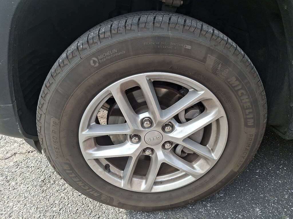 Used 2025 Jeep Grand Cherokee Laredo X SUV