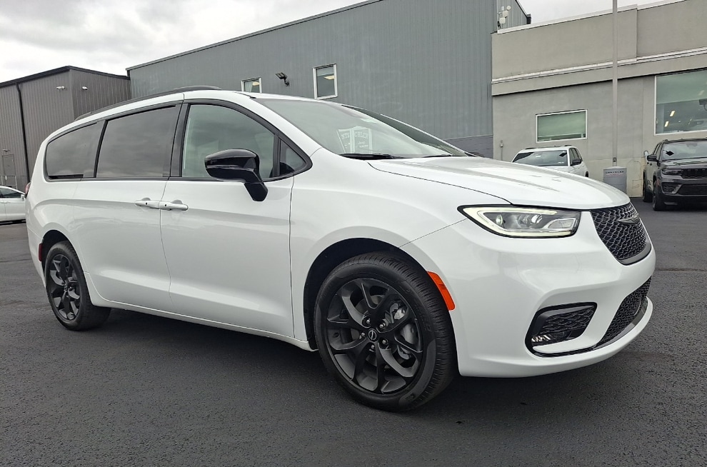 2026 Chrysler Pacifica