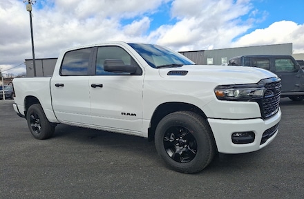 2025 Ram 1500 TRADESMAN CREW CAB 4X4 5'7 BOX Pickup