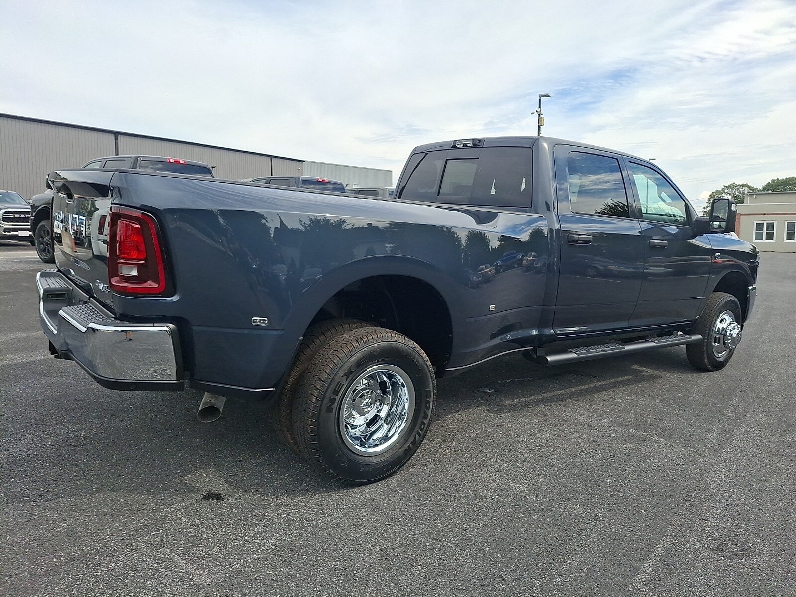 2026 Ram 3500 Tradesman photo 4