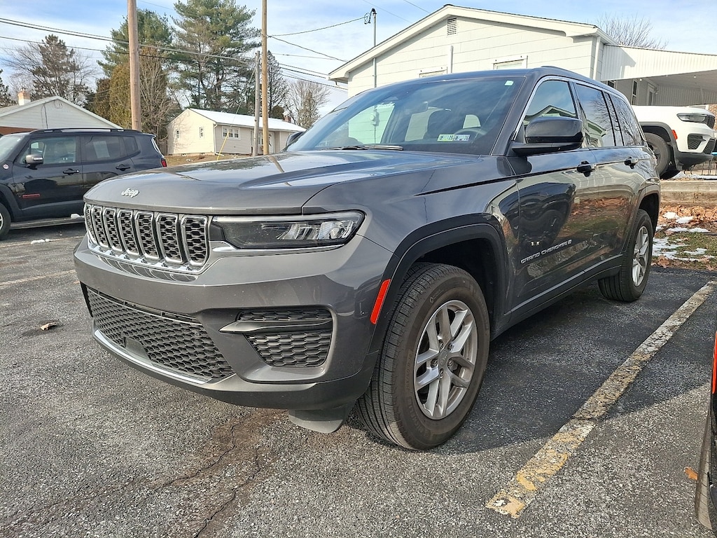Used 2025 Jeep Grand Cherokee Laredo X SUV