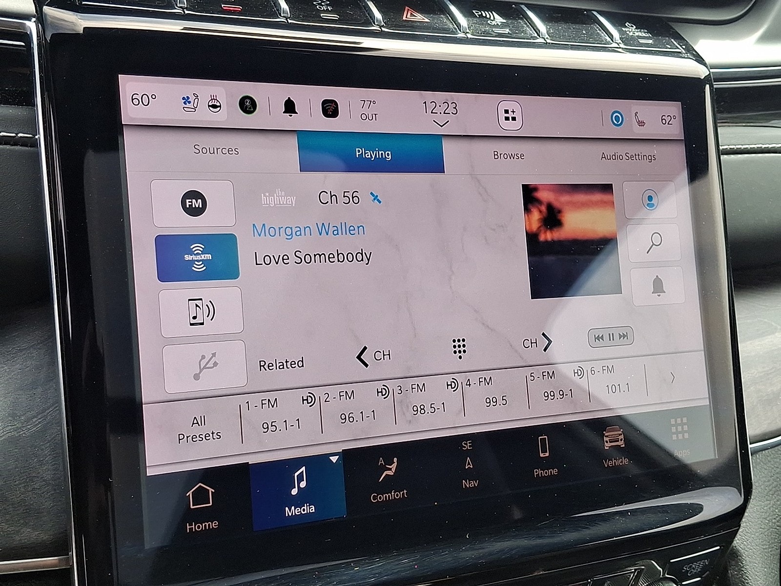 2022 Jeep Grand Cherokee Overland - Photo 17