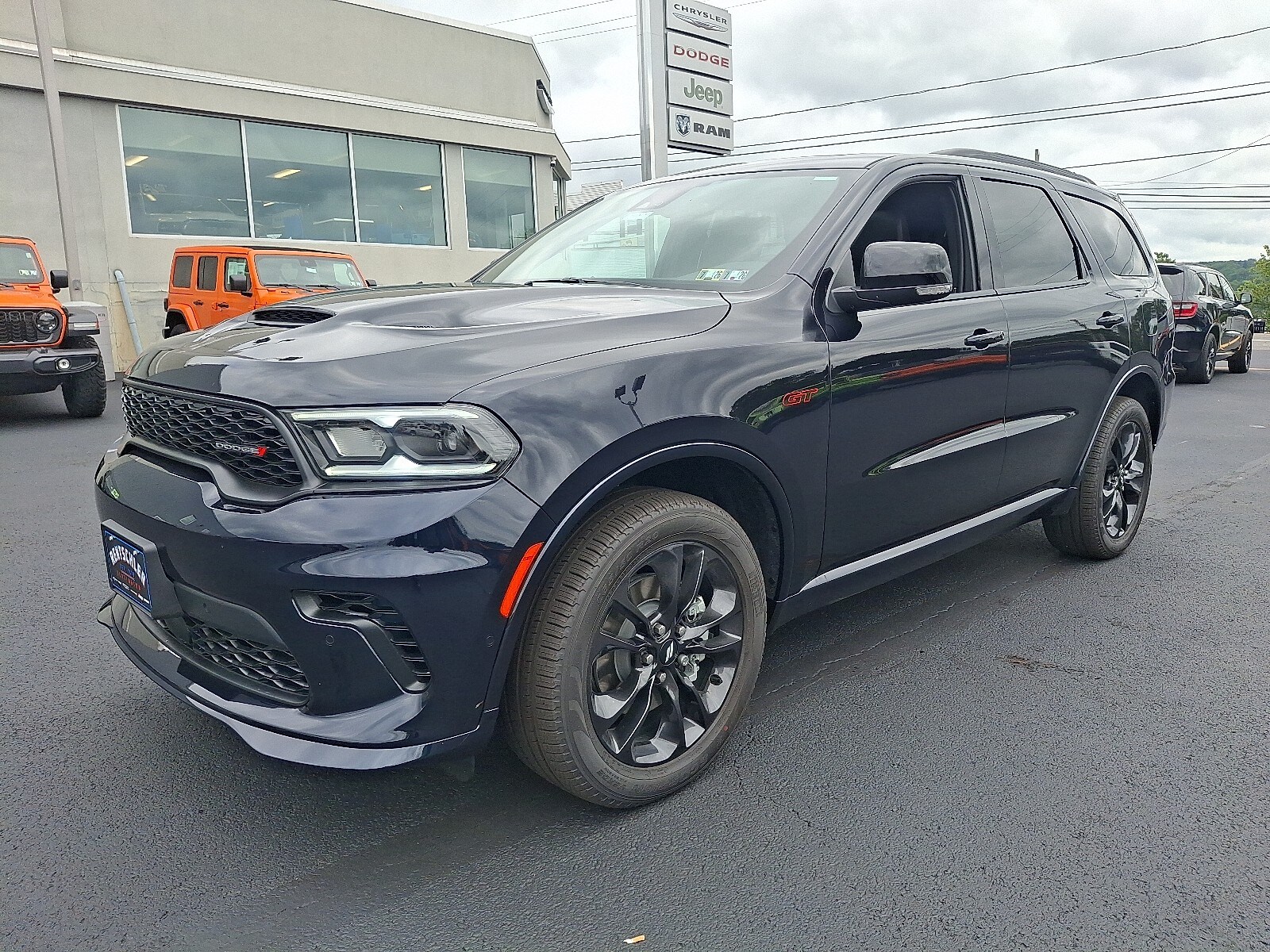 2025 Dodge Durango GT Plus photo 2