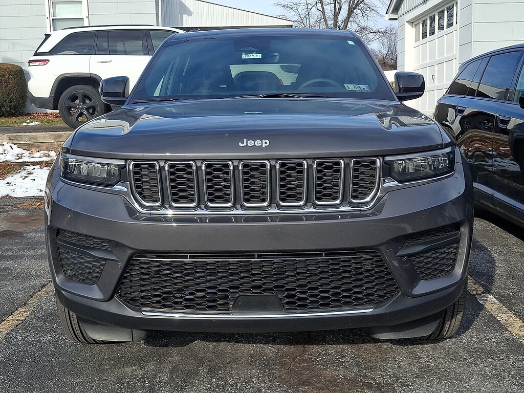 Used 2025 Jeep Grand Cherokee Laredo X SUV