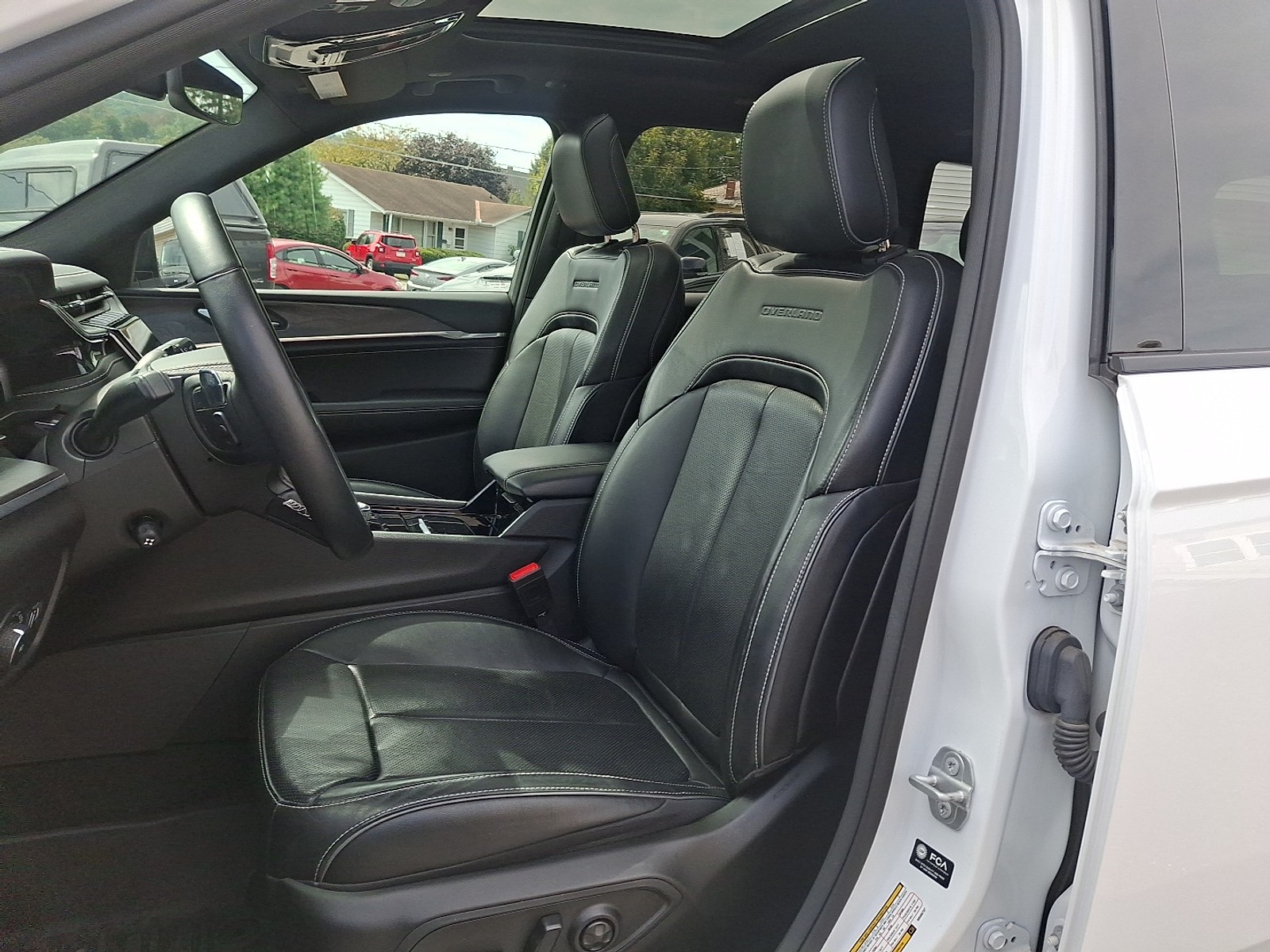 2022 Jeep Grand Cherokee Overland - Photo 13