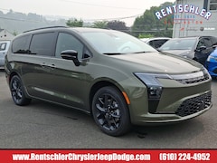 New 2027 Chrysler Pacifica LIMITED AWD Passenger Van in Slatington
