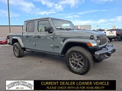 New 2025 Jeep Gladiator SPORT S 4X4 Pickup in Slatington