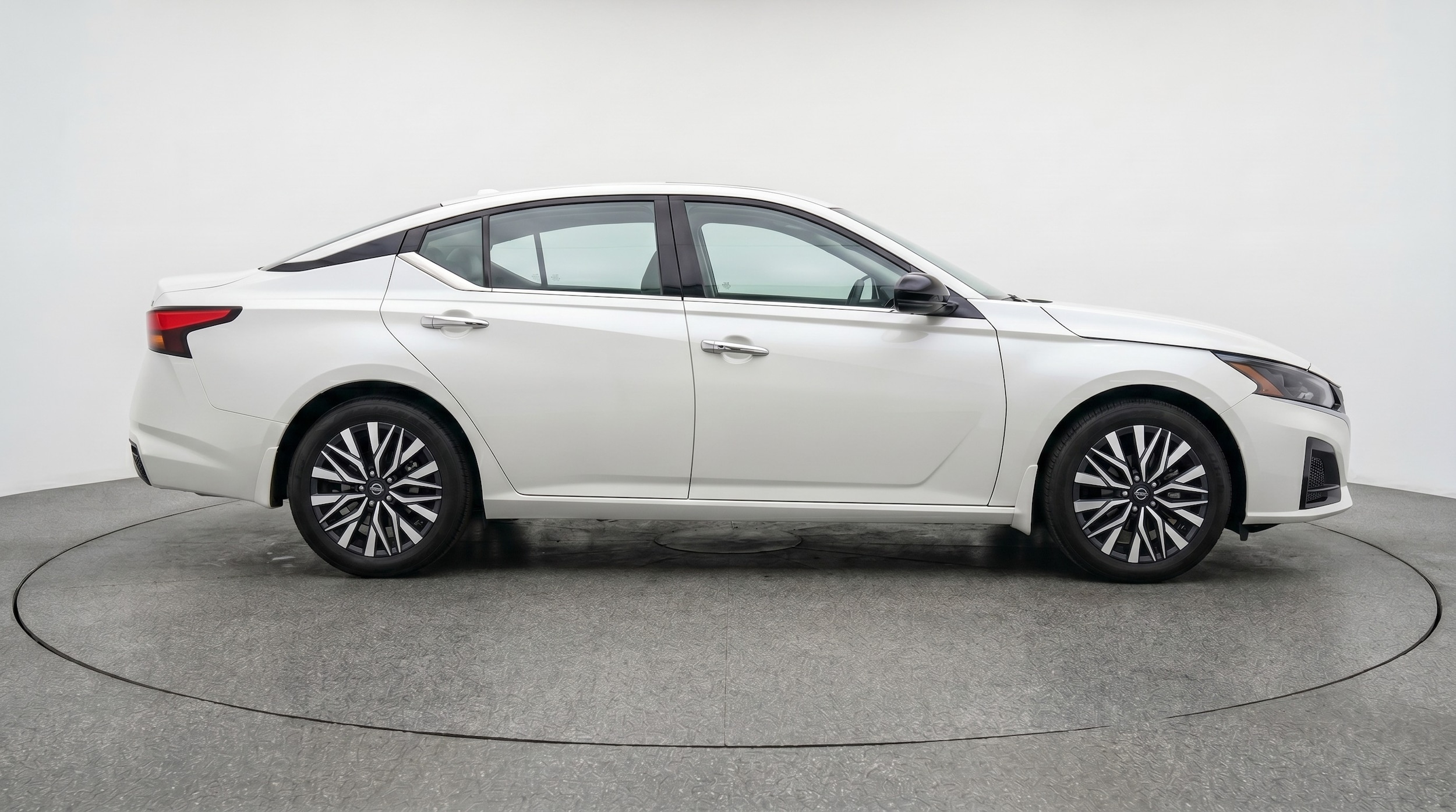 Thumbnail: 2025 Nissan Altima - 8