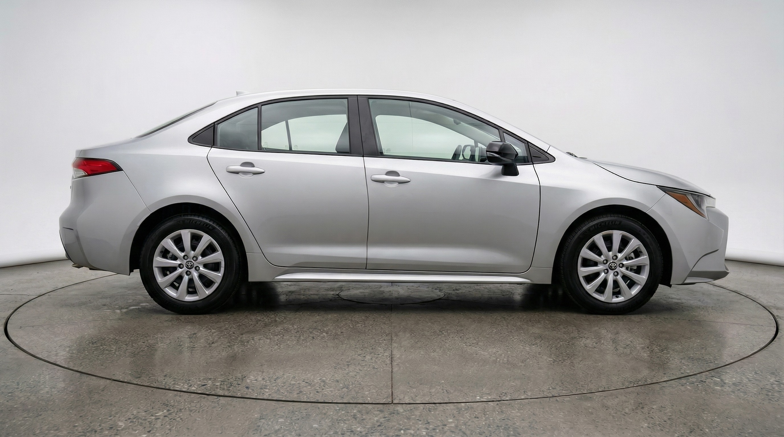 Thumbnail: 2025 Toyota Corolla Cross - 8