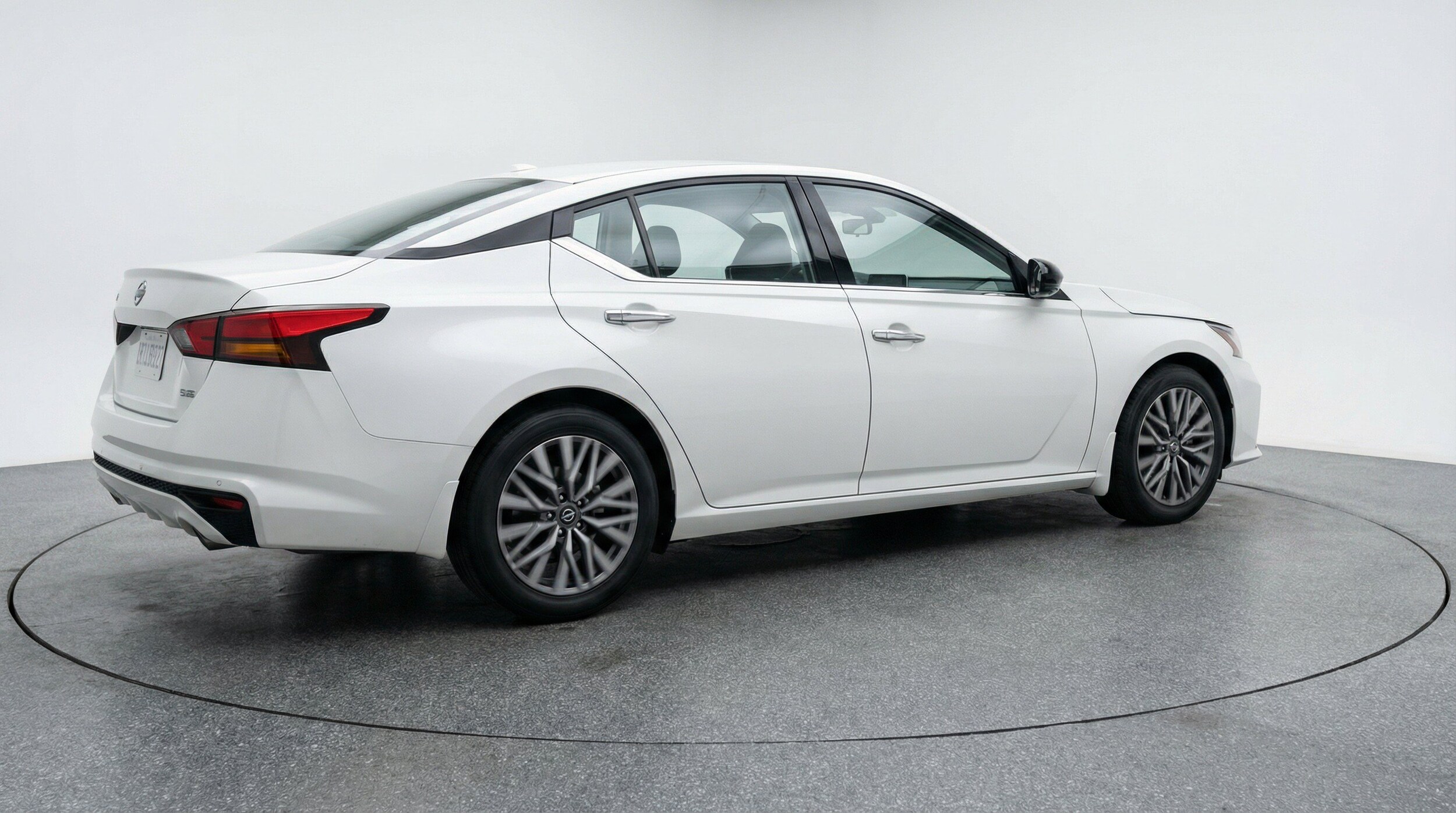 Thumbnail: 2025 Nissan Altima - 9