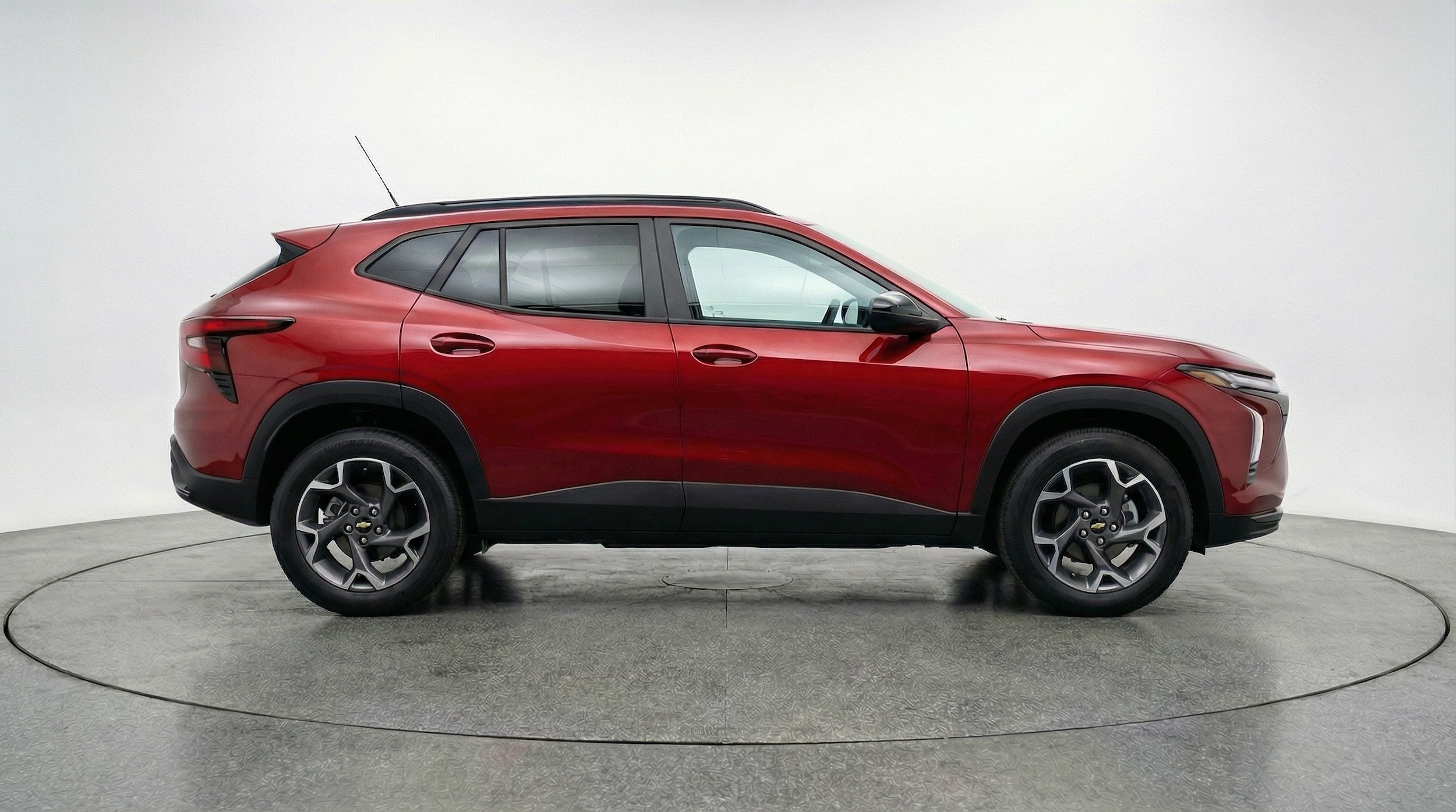 Thumbnail: 2025 Chevrolet Trax - 8