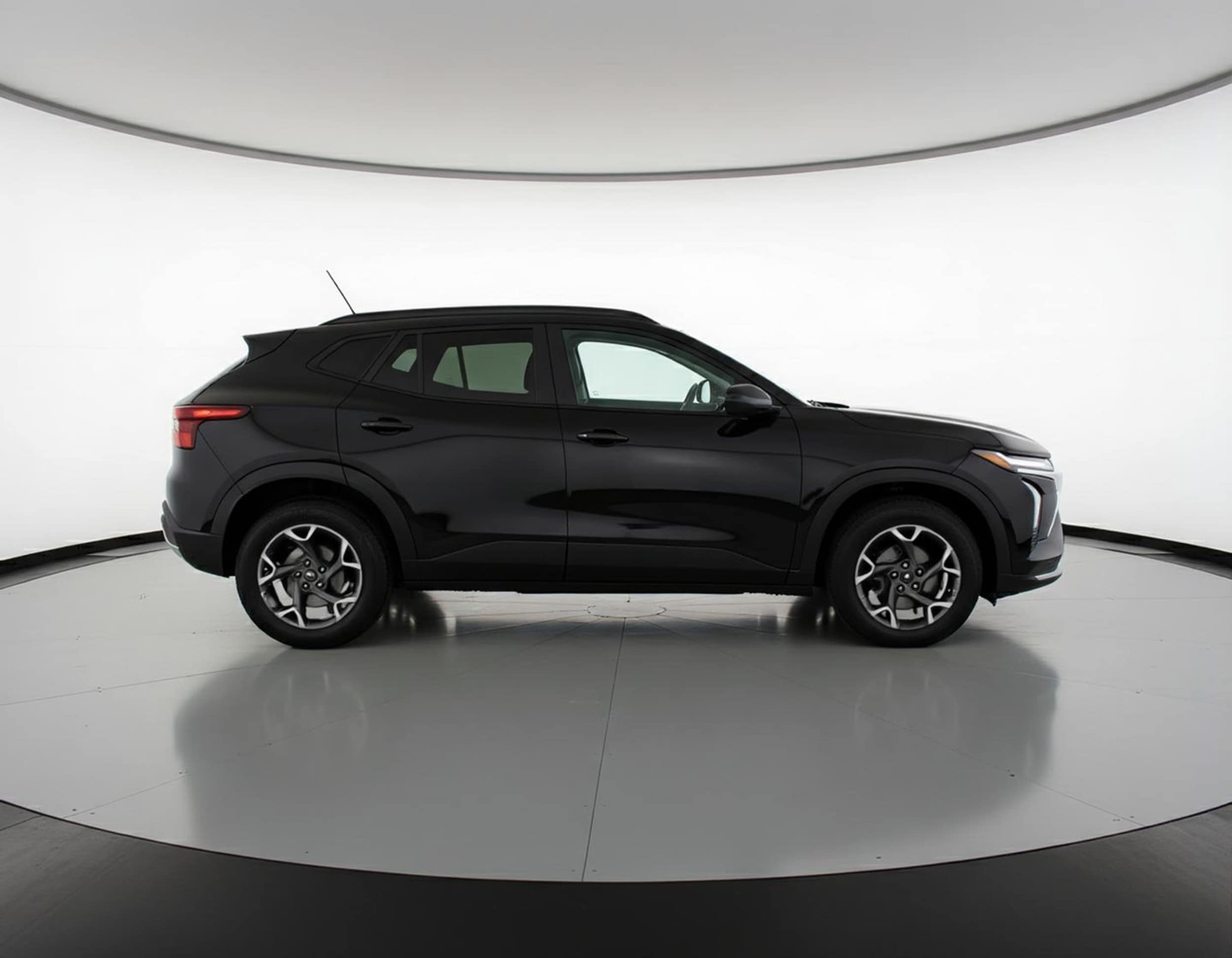 Thumbnail: 2025 Chevrolet Trax - 8