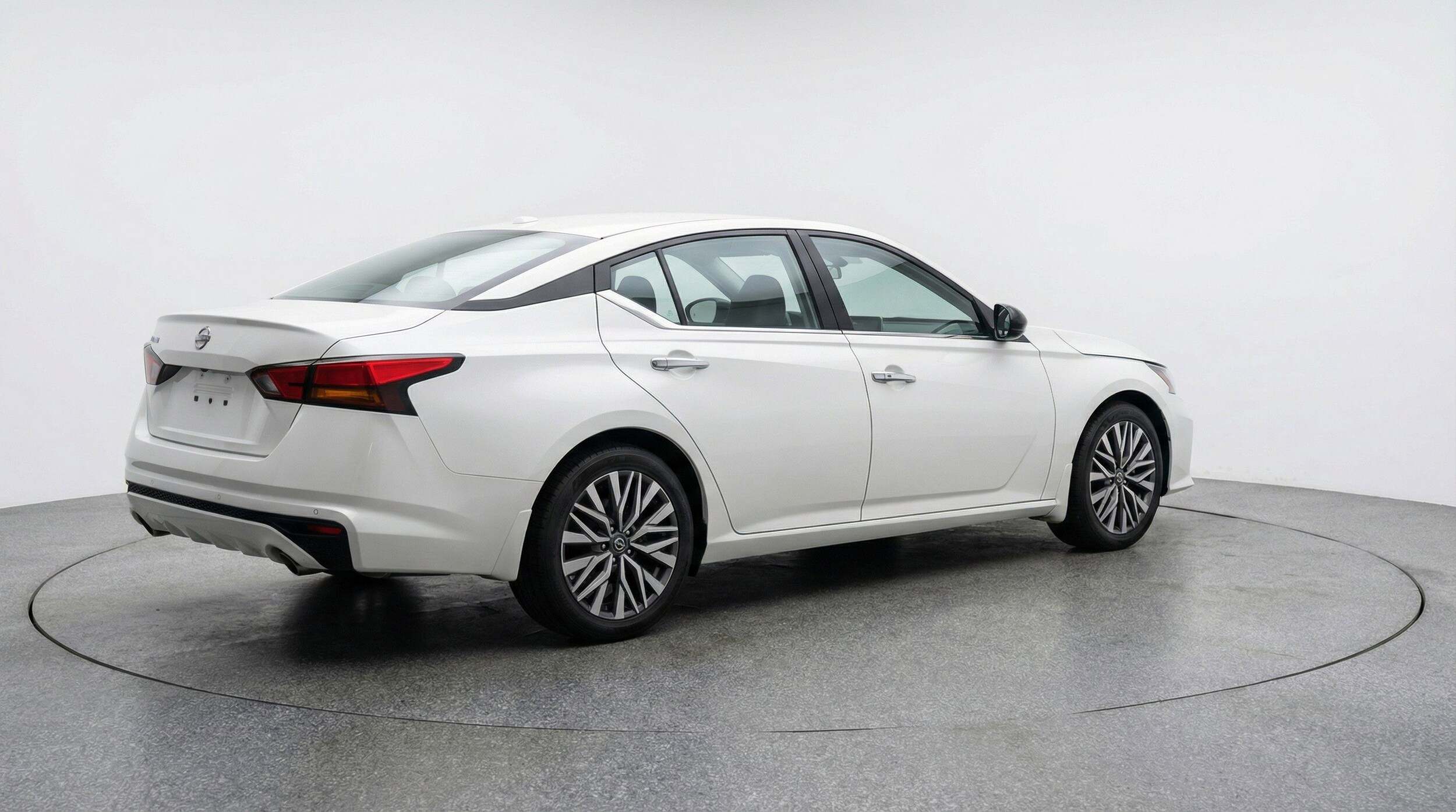 Thumbnail: 2025 Nissan Altima - 9