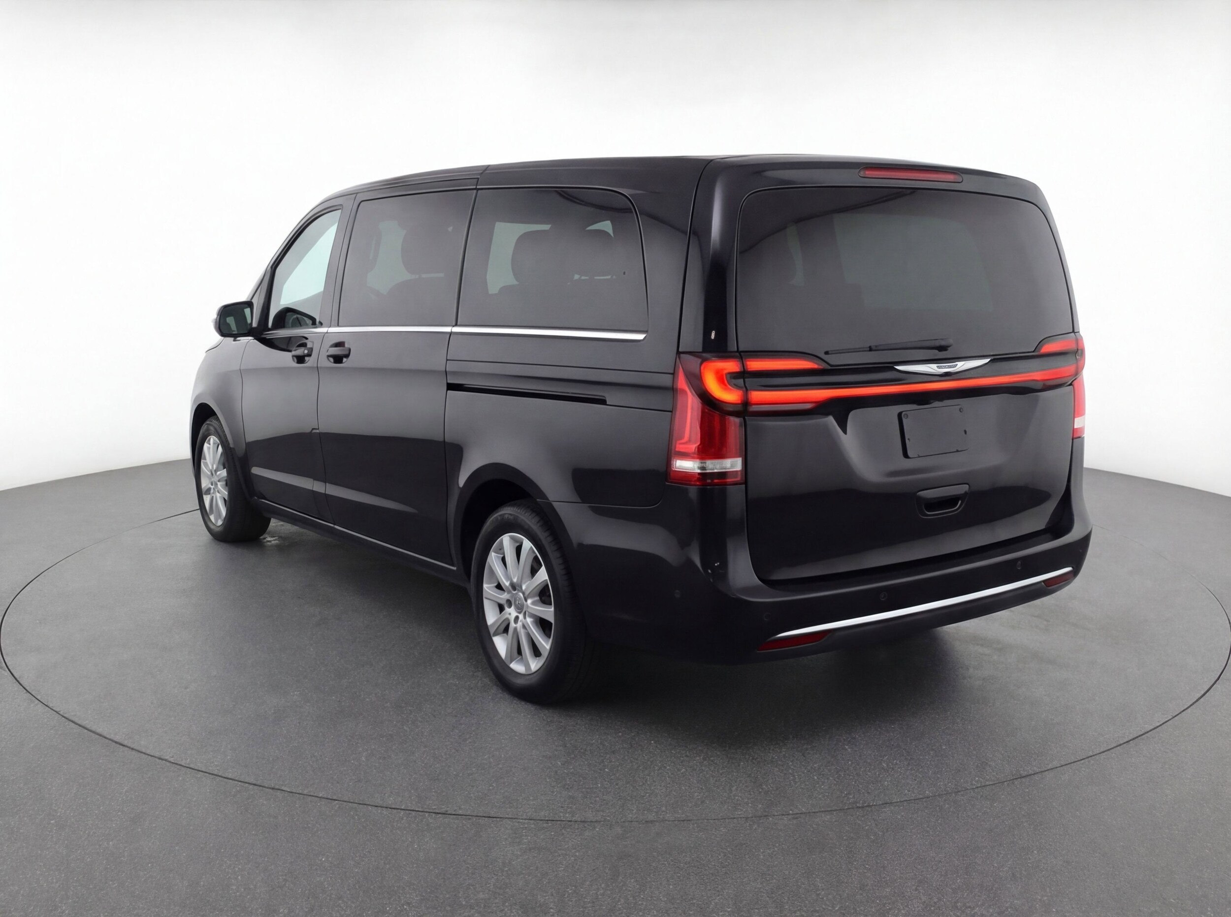 Thumbnail: 2024 Chrysler Pacifica - 6