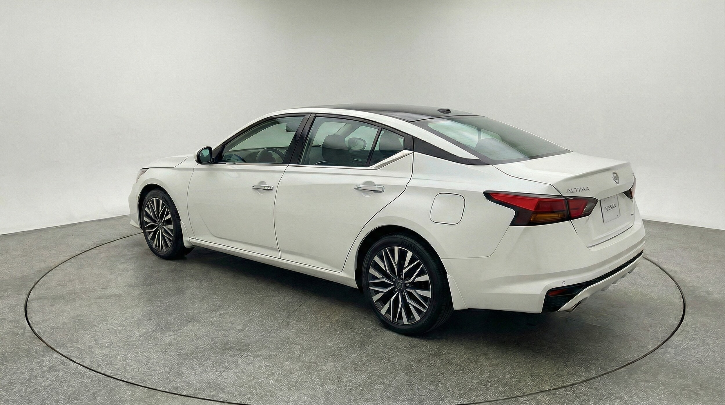 Thumbnail: 2025 Nissan Altima - 5