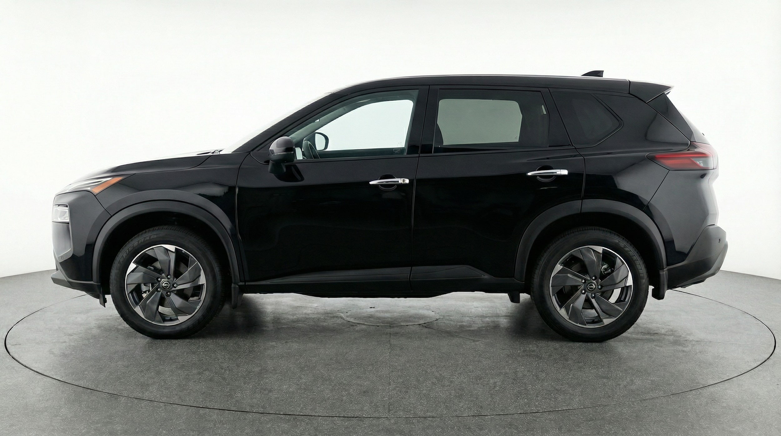 Thumbnail: 2025 Nissan Rogue - 4