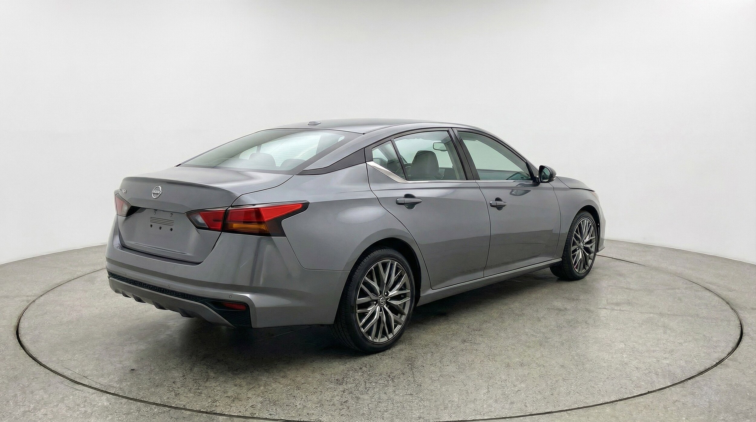 Thumbnail: 2025 Nissan Altima - 9