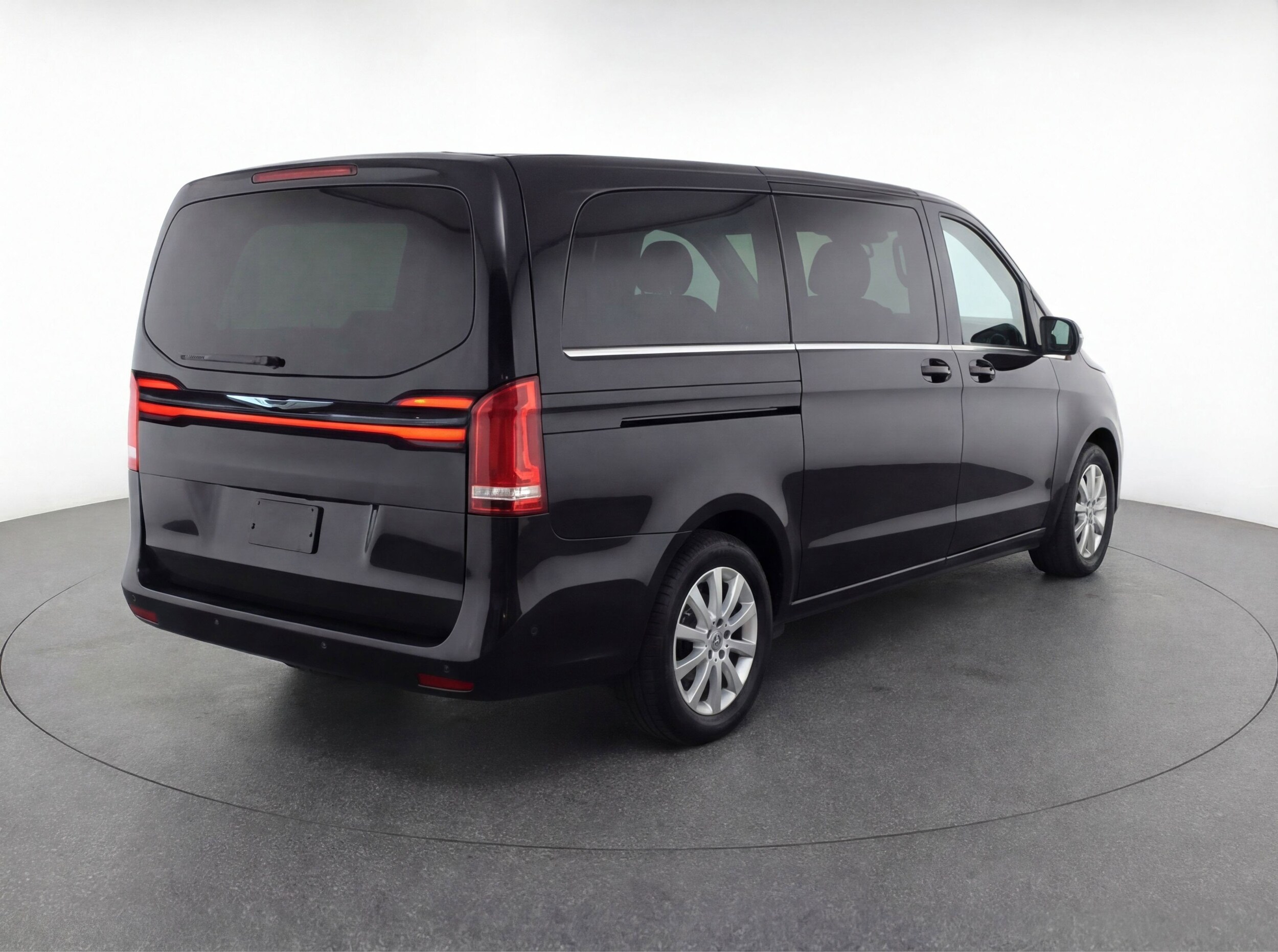 Thumbnail: 2024 Chrysler Pacifica - 9