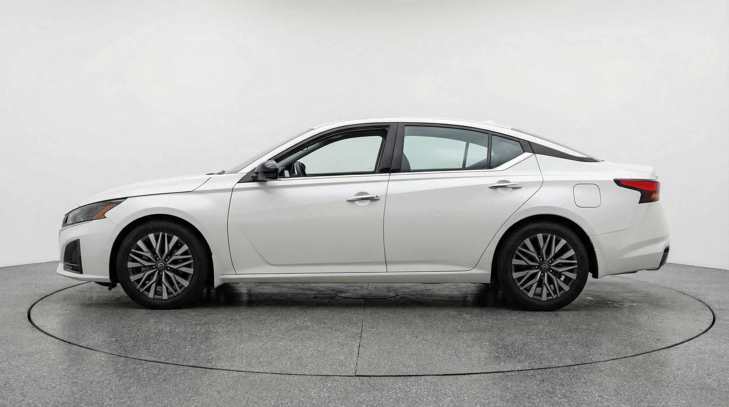 Thumbnail: 2025 Nissan Altima - 4