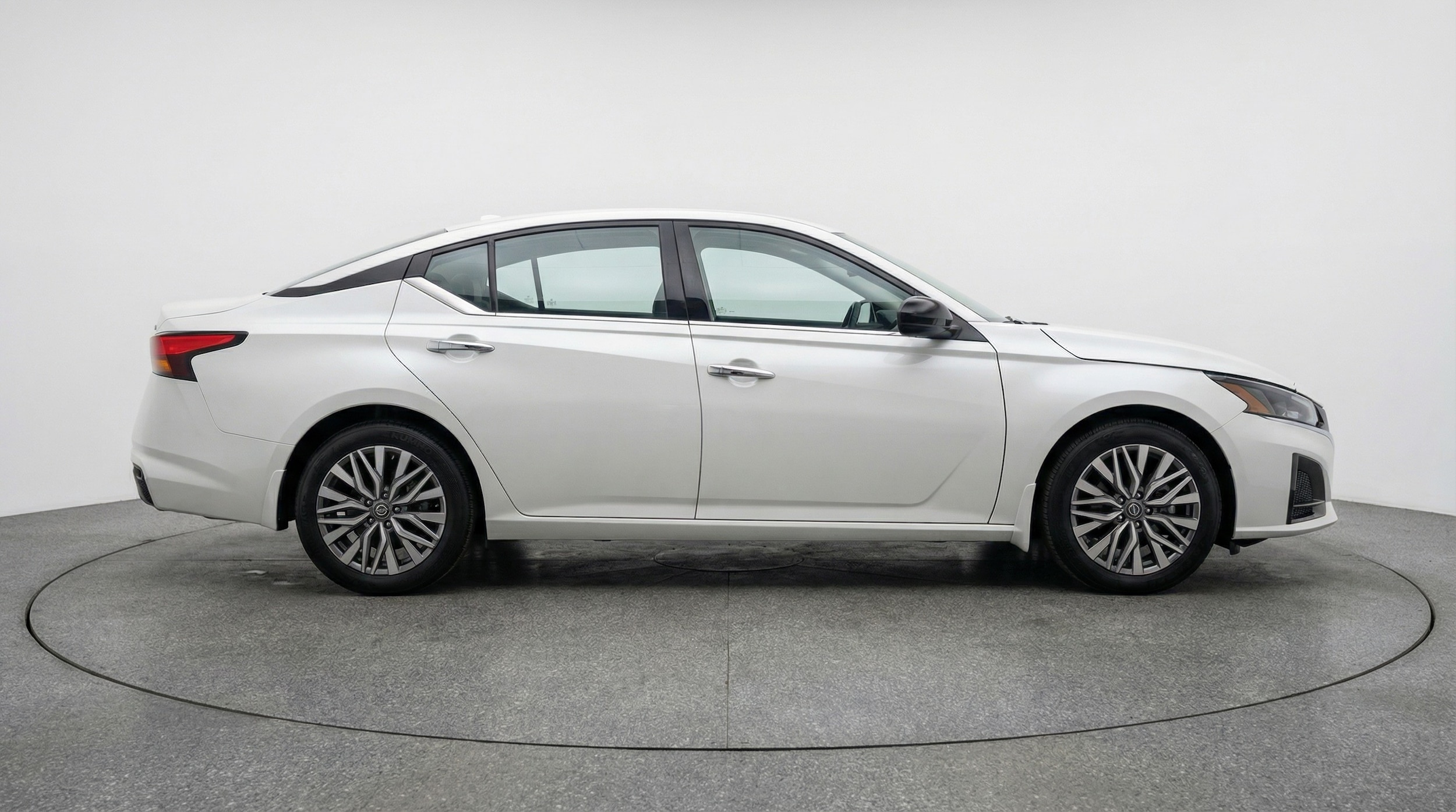 Thumbnail: 2025 Nissan Altima - 8