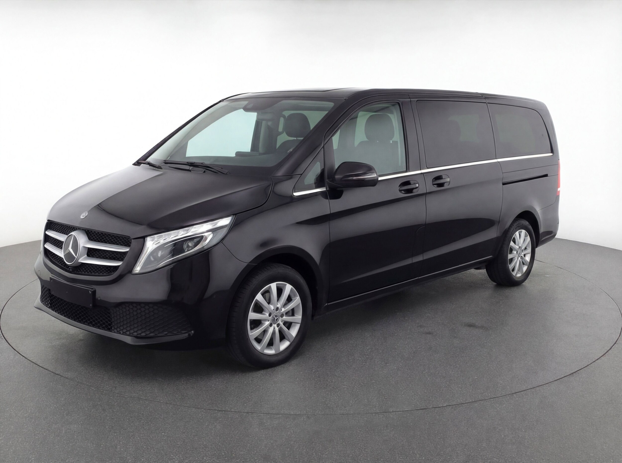 Thumbnail: 2024 Chrysler Pacifica - 3