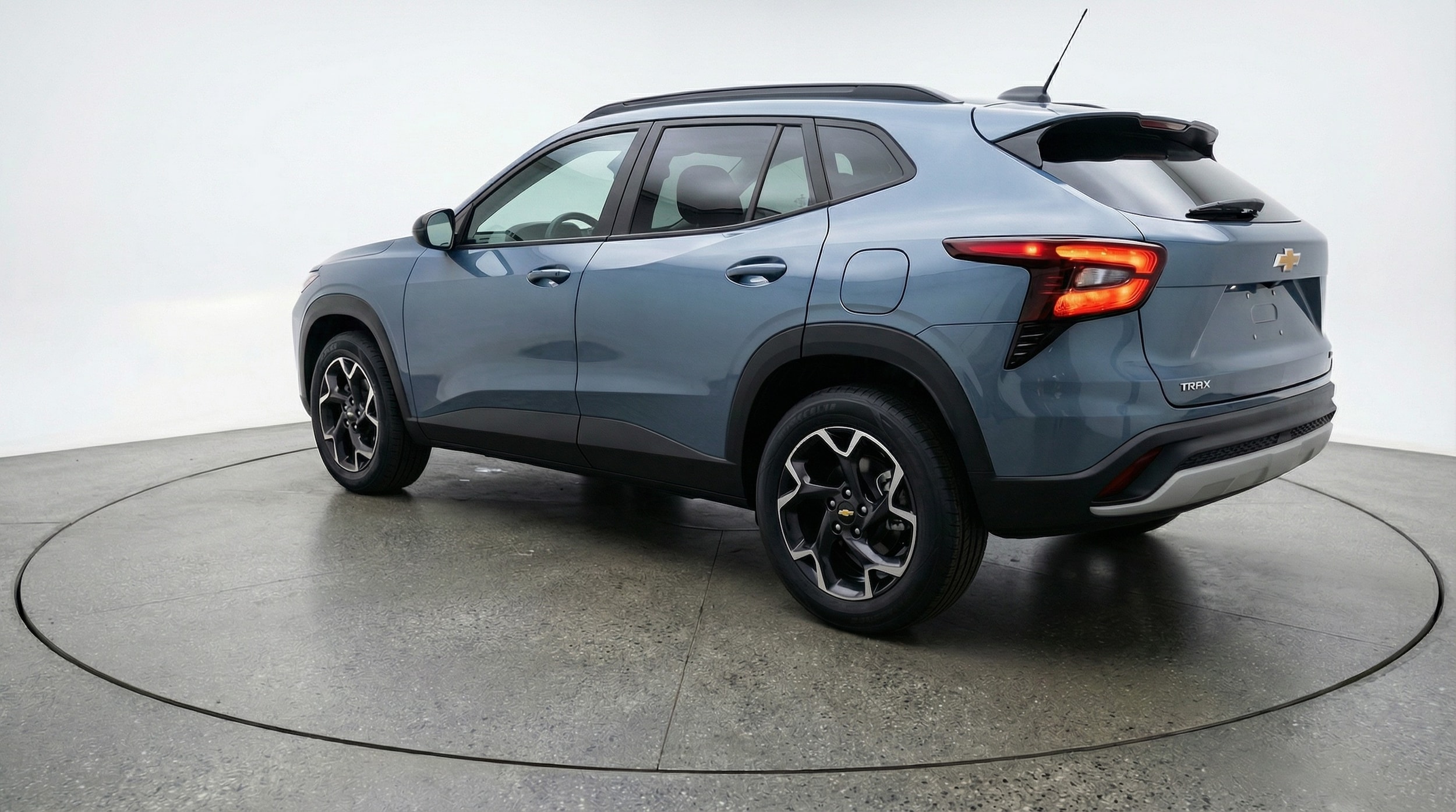 Thumbnail: 2025 Chevrolet Trax - 5