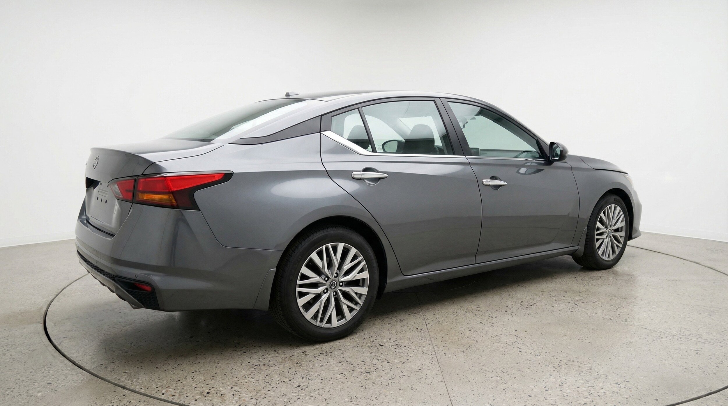 Thumbnail: 2025 Nissan Altima - 9