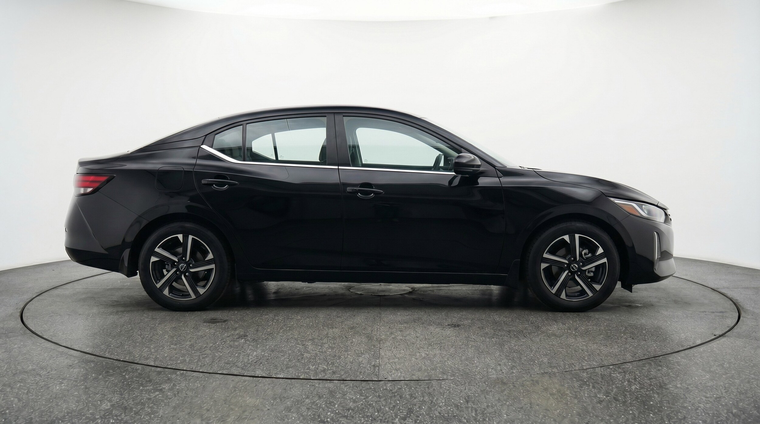 Thumbnail: 2025 Nissan Sentra - 11