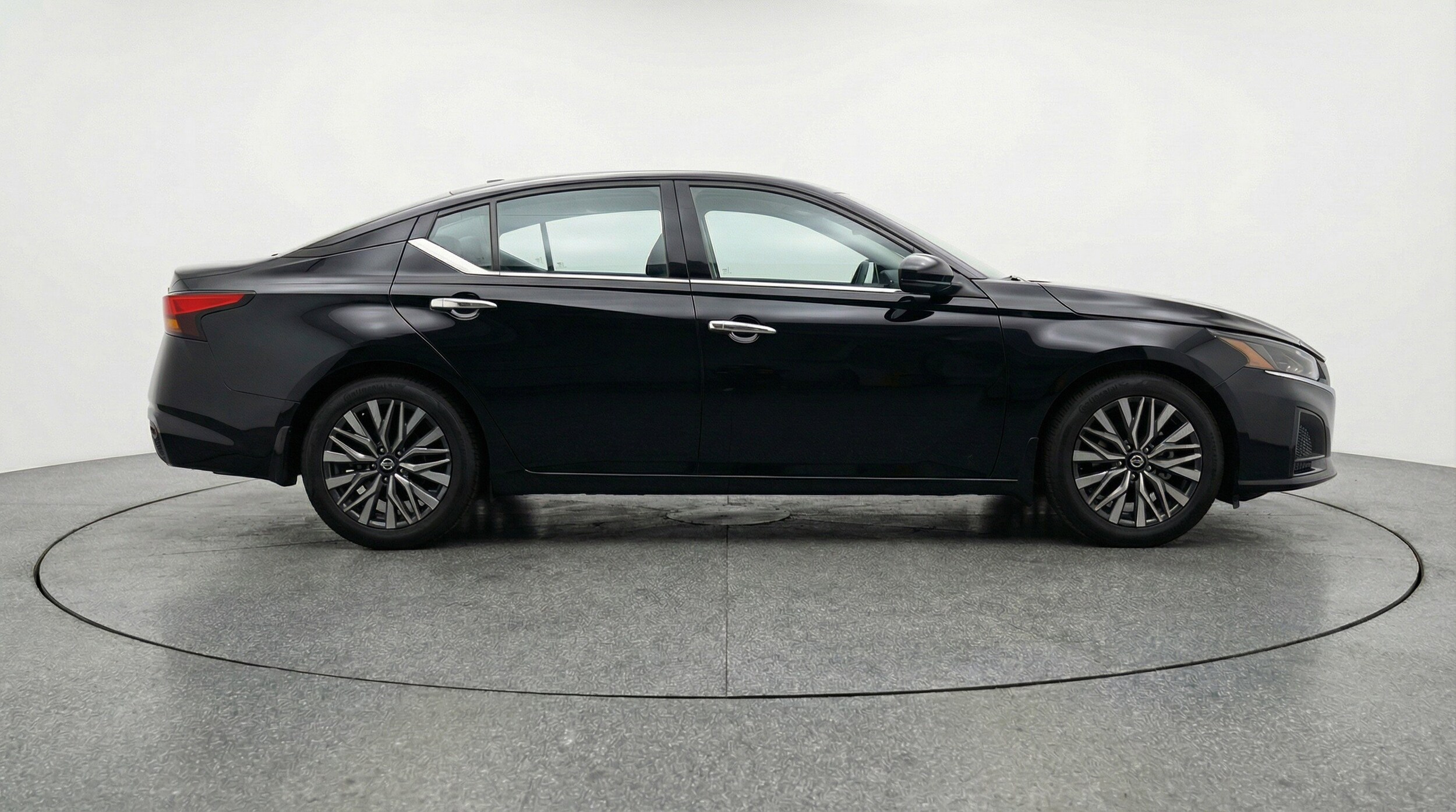 Thumbnail: 2025 Nissan Altima - 11