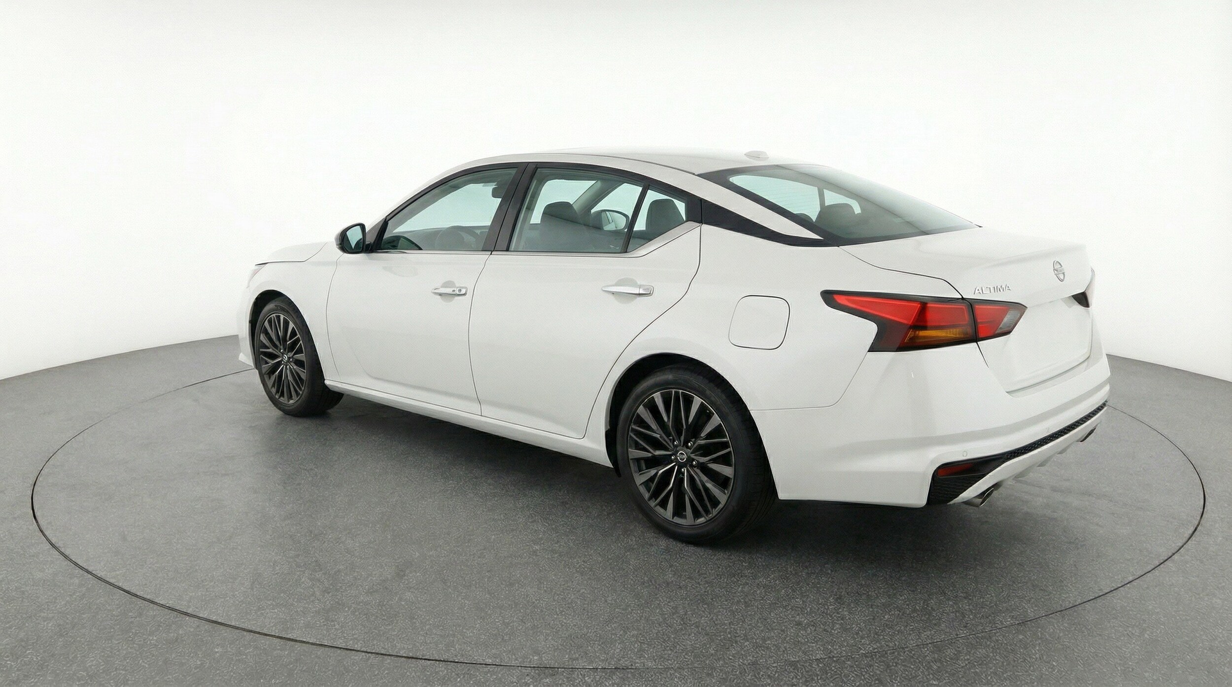 Thumbnail: 2025 Nissan Altima - 6