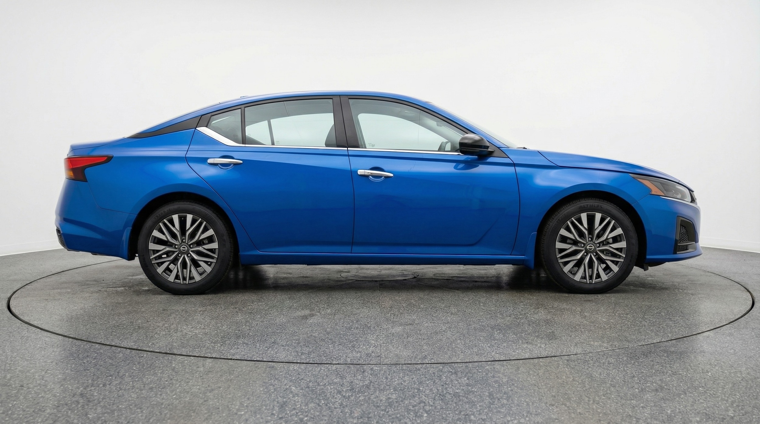 Thumbnail: 2025 Nissan Altima - 8