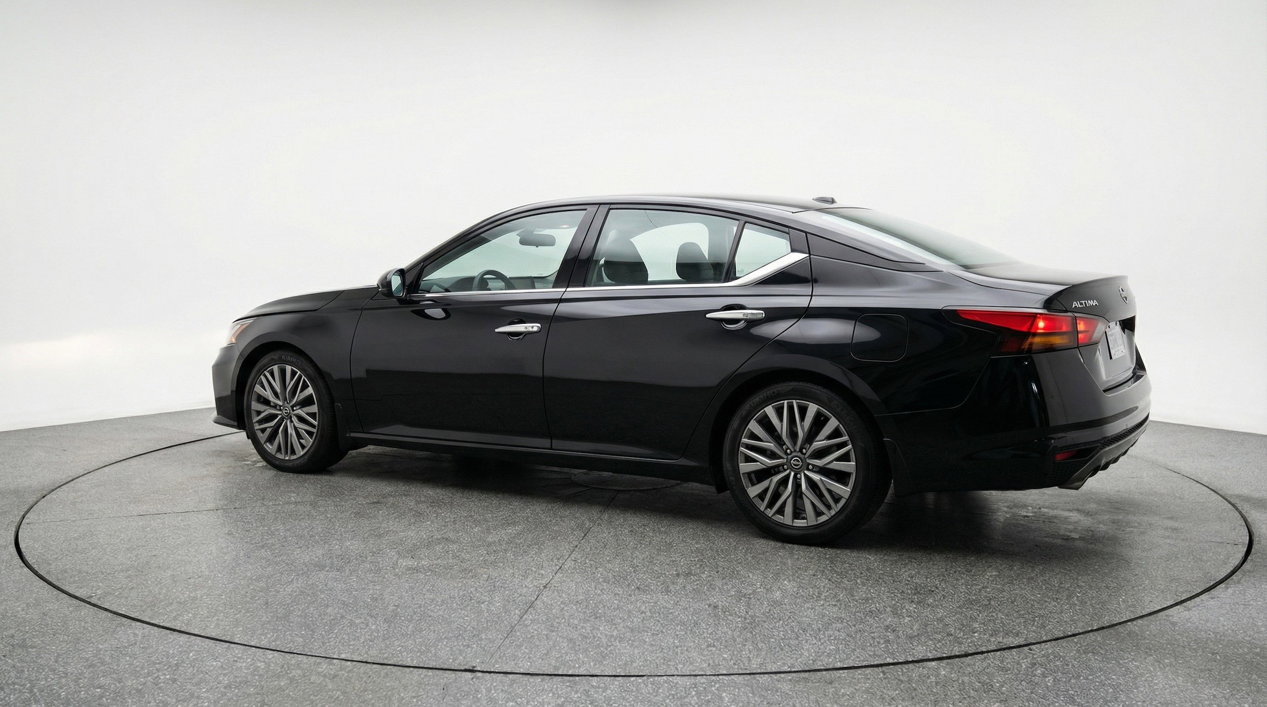 Thumbnail: 2025 Nissan Altima - 6