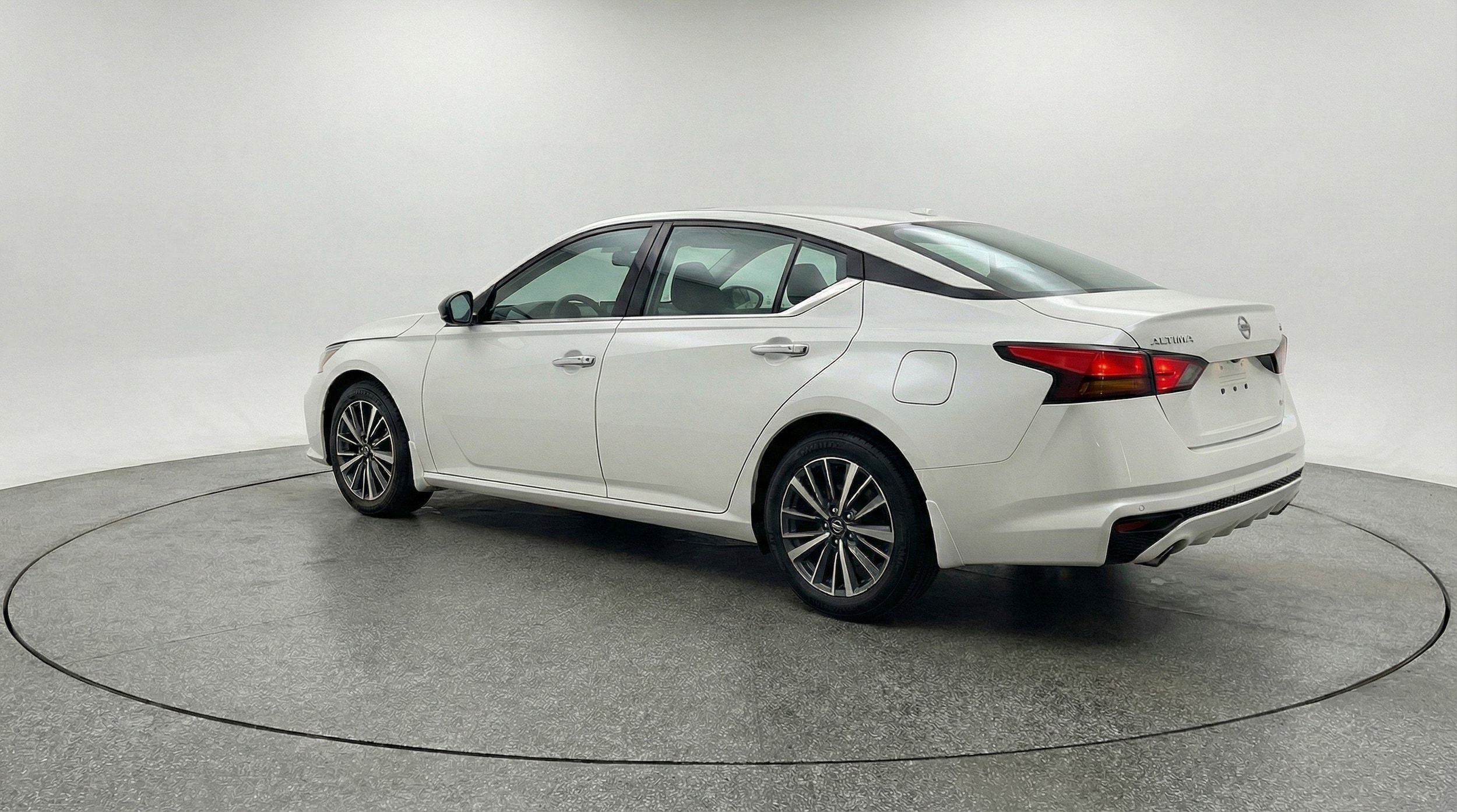 Thumbnail: 2025 Nissan Altima - 6