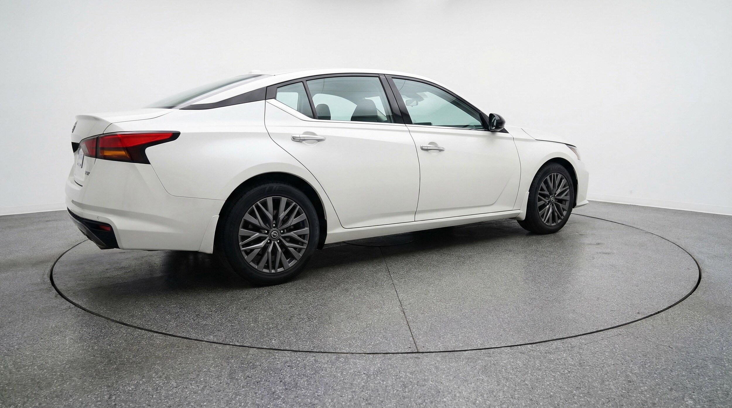 Thumbnail: 2025 Nissan Altima - 9