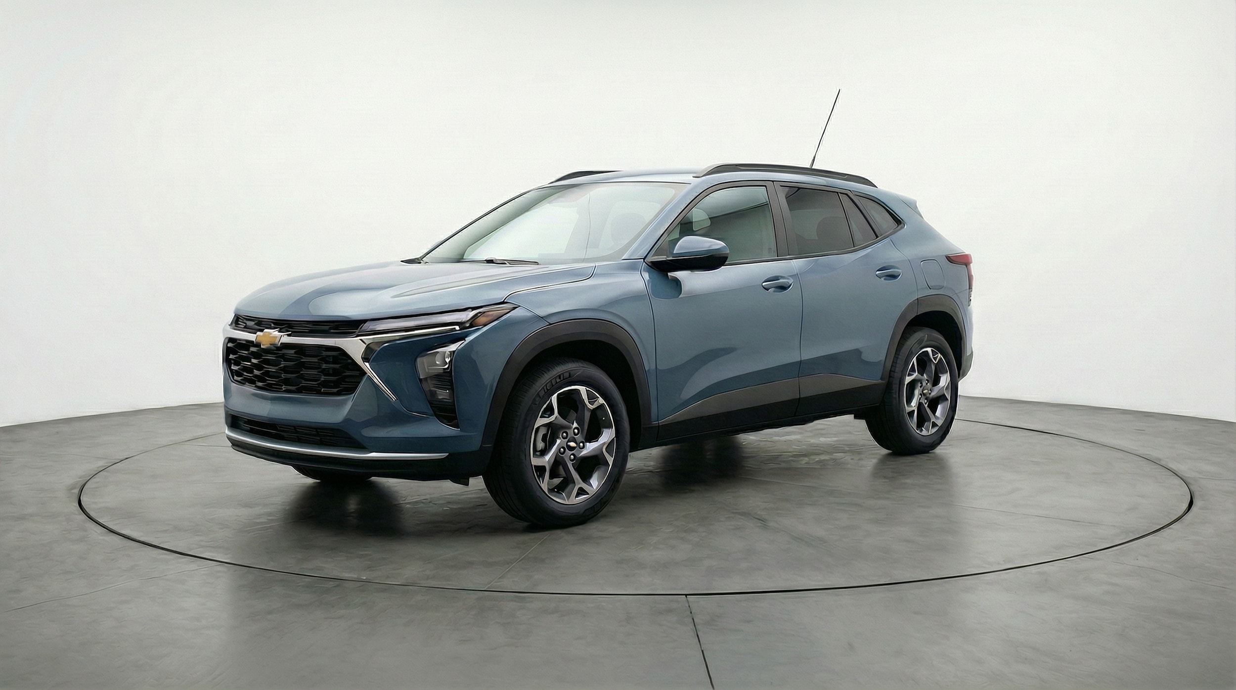 Thumbnail: 2025 Chevrolet Trax - 3