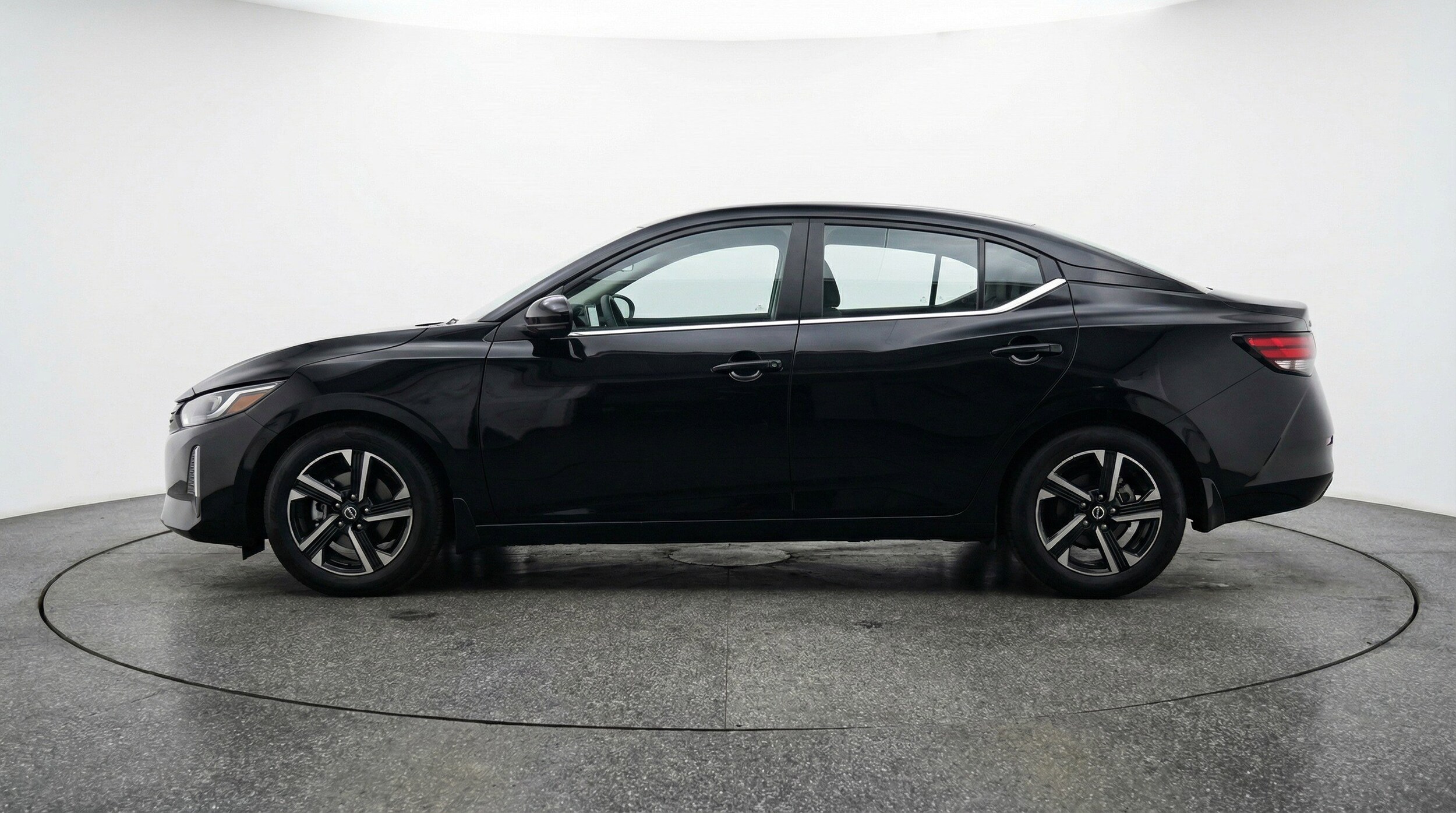 Thumbnail: 2025 Nissan Sentra - 5