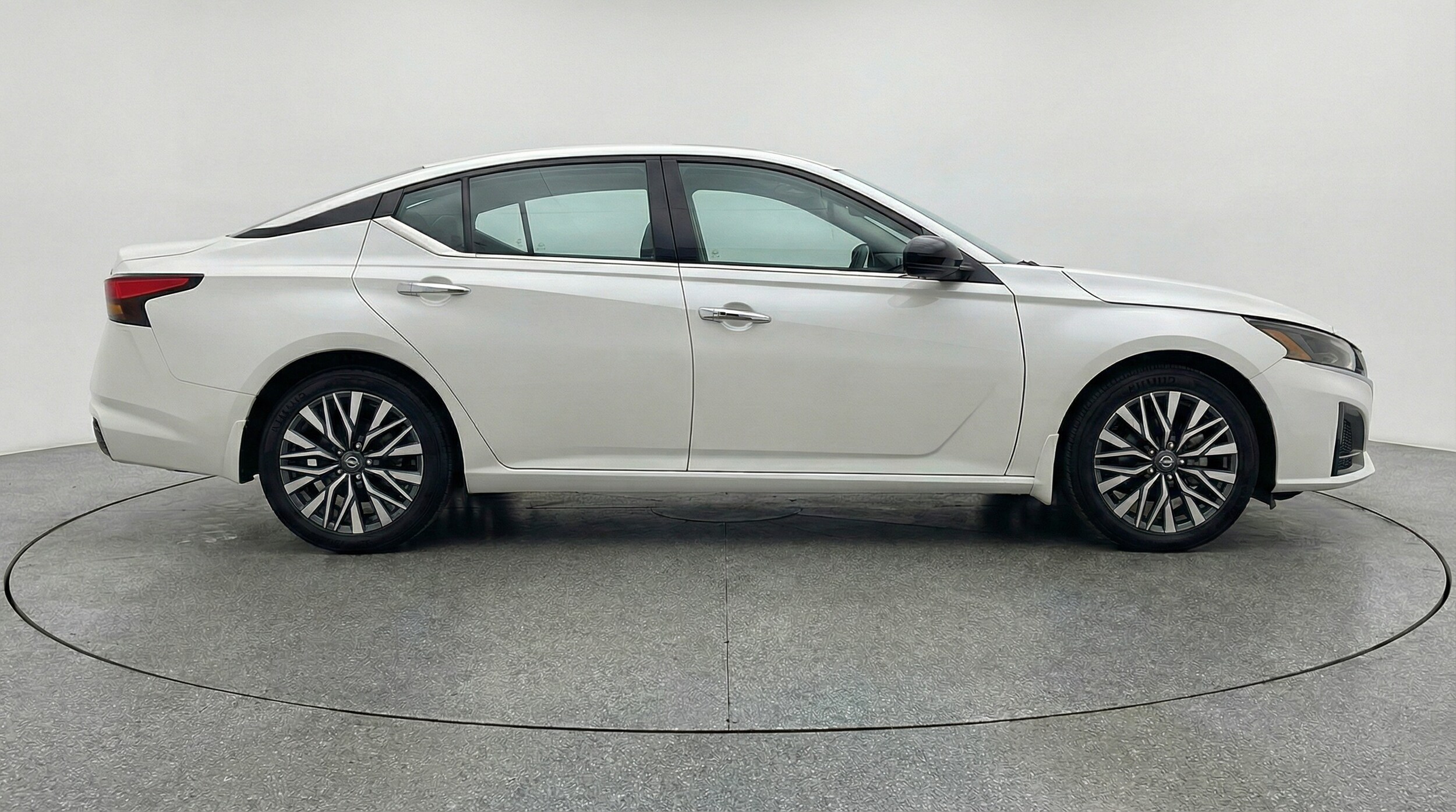 Thumbnail: 2025 Nissan Altima - 8