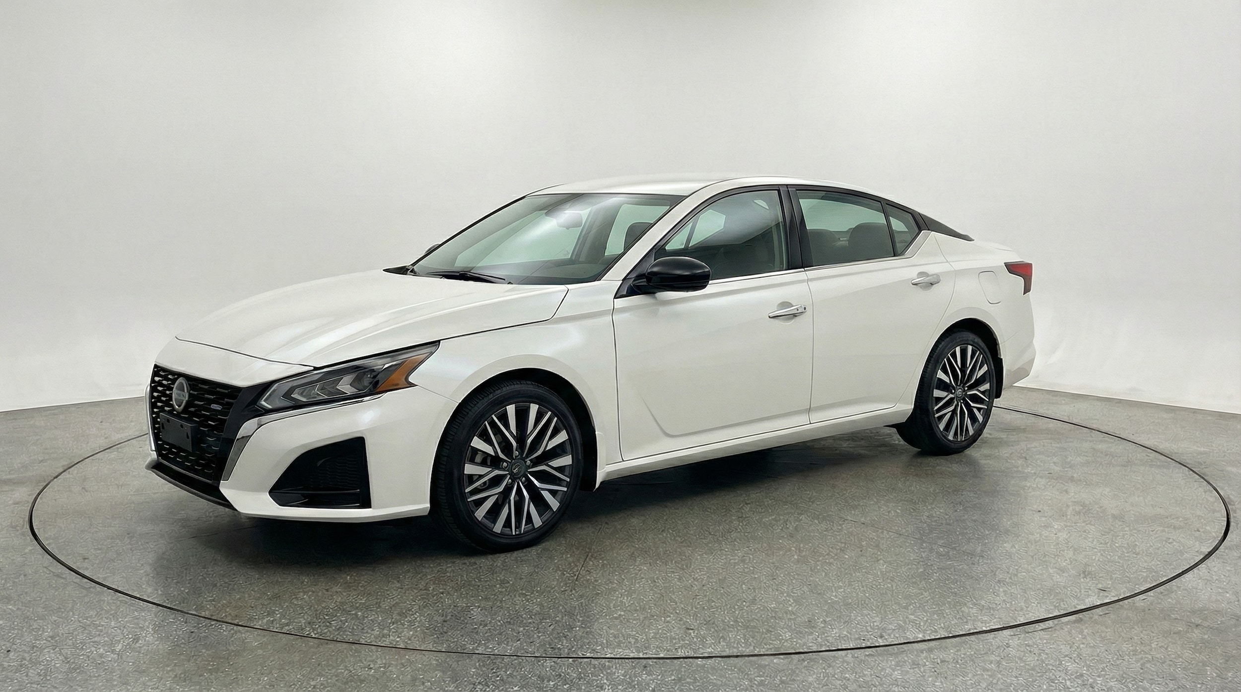 Thumbnail: 2025 Nissan Altima - 3